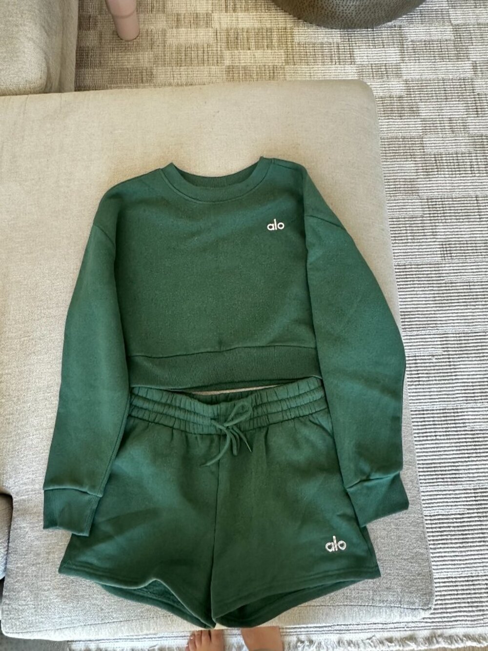 Alo Yoga Accolade Matching Set in Green 💚